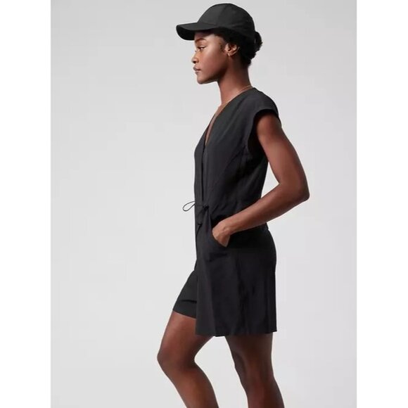 Athleta Marlow Romper Black 1X Sleeveless V-Neck Pockets NEW - Picture 15 of 16